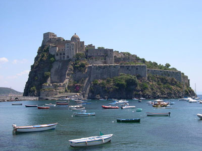 Veduta del castello aragonese di Ischia porto