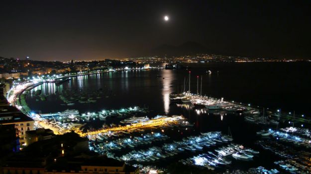 Vista dalla terrazza sul golfo di Napoli